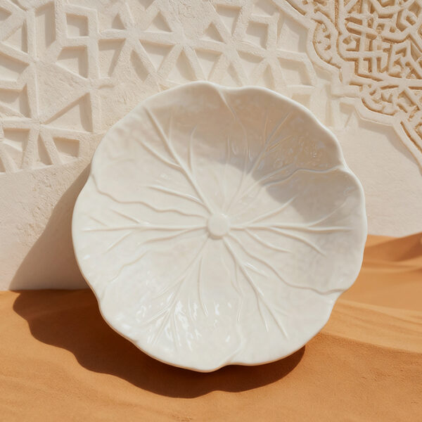 Wholesale Ceramic Plate with Cabbage Series Relief Patterns, Custom Restraunt Dinnerware