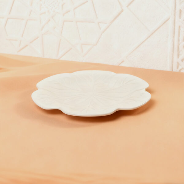 Wholesale Ceramic Plate with Cabbage Series Relief Patterns, Custom Restraunt Dinnerware - Image 5